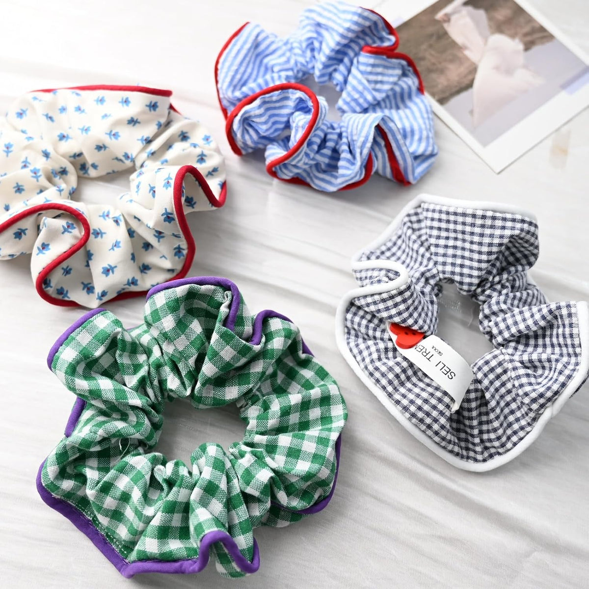 : Chic Striped Hair Scrunchies for Girls and Women，Elastic Hair Bands，for everyday styling，4 in pack，scrunchies (a)